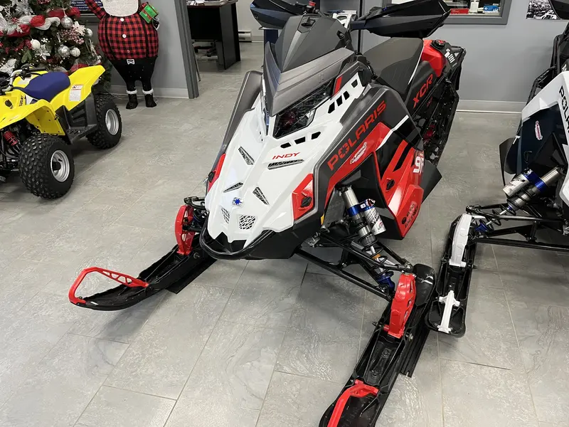 2026 Polaris XCR 9R 137