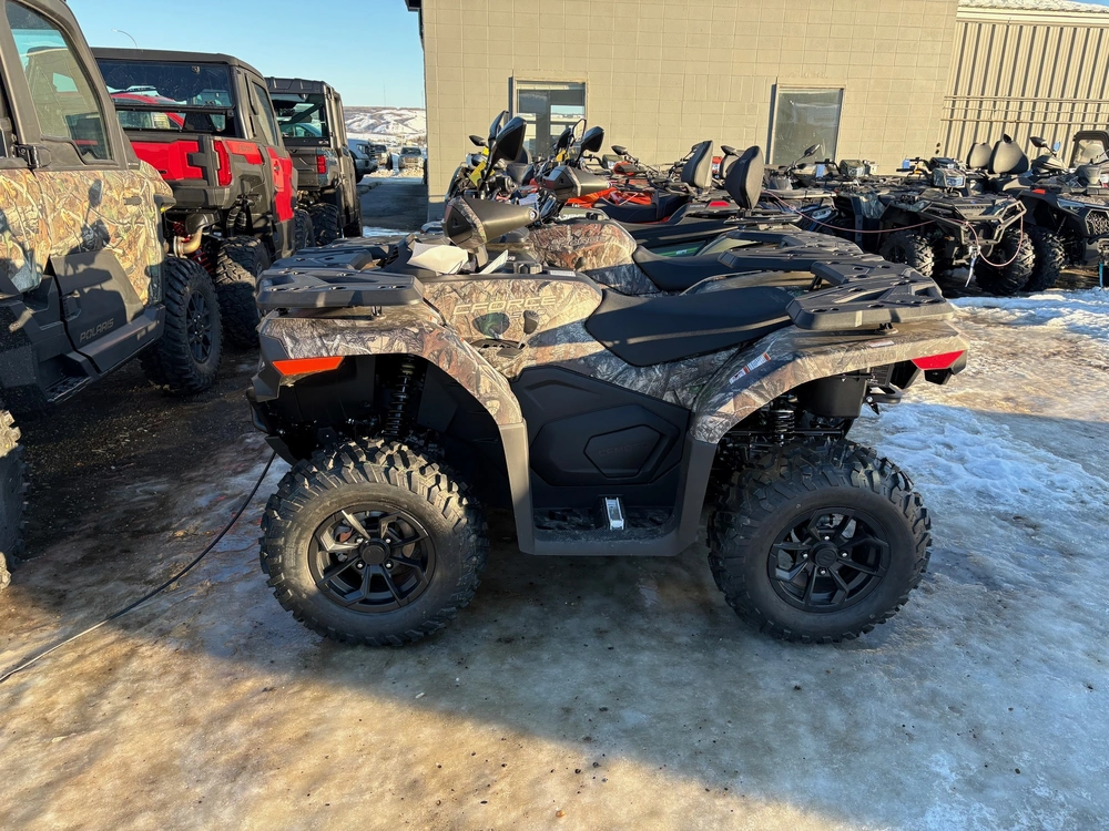 2025 Cfmoto Cforce 500 alt