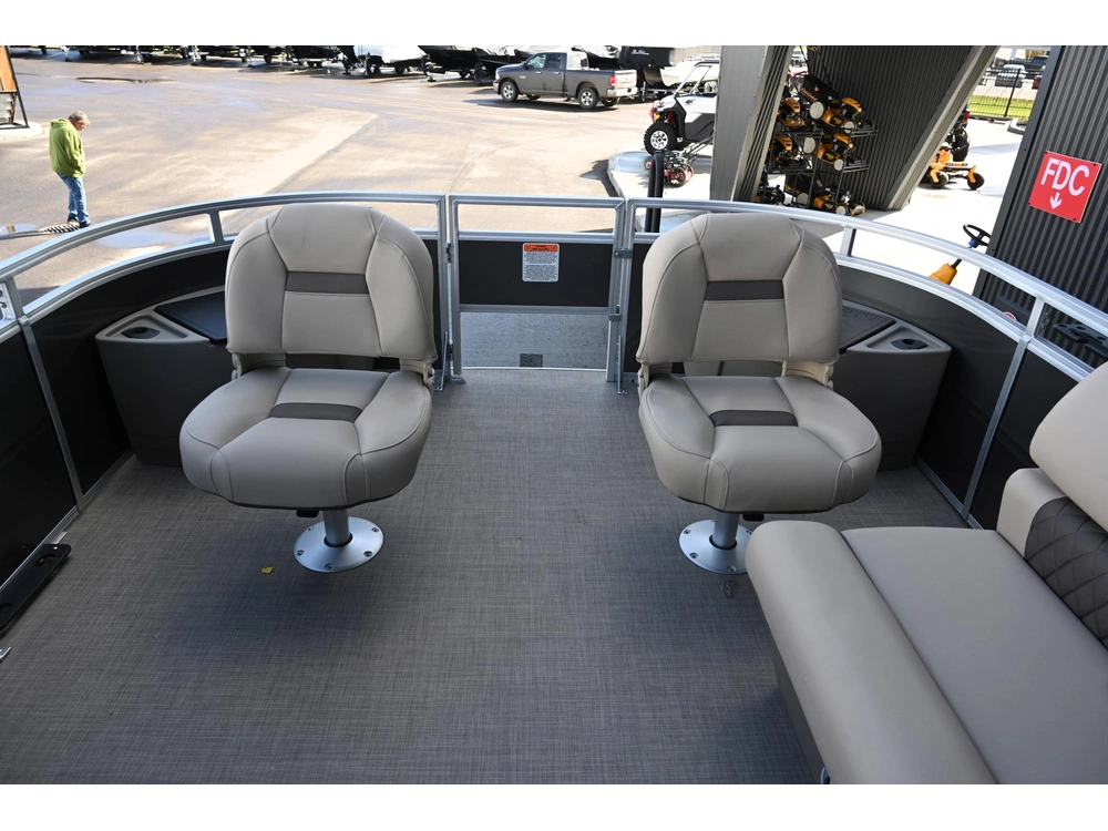 2025 Sun Tracker Fishin Barge 20 alt