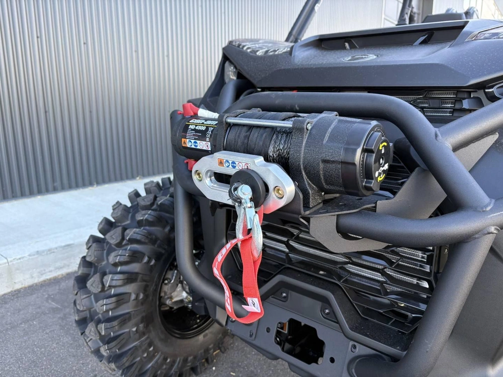 2026 Can-am Commander Xmr 1000r alt