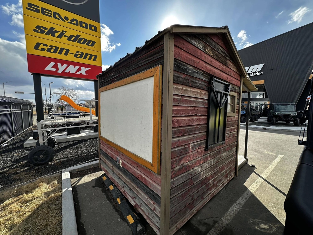 2016 Custom Cabin alt