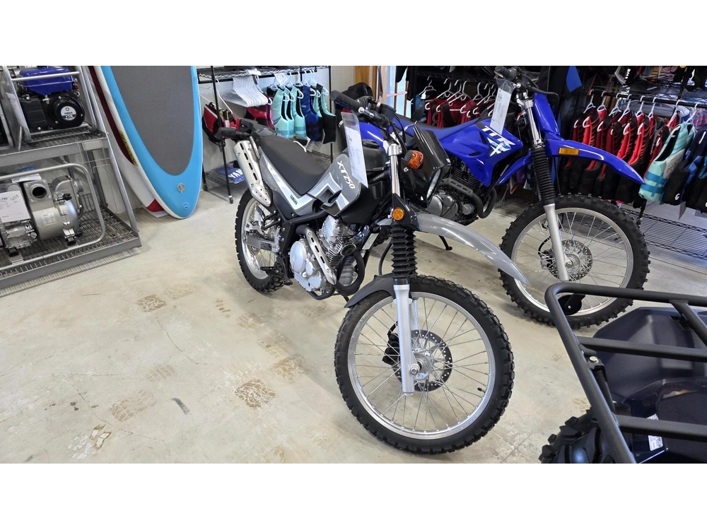 Yamaha Xt 250 2025 alt