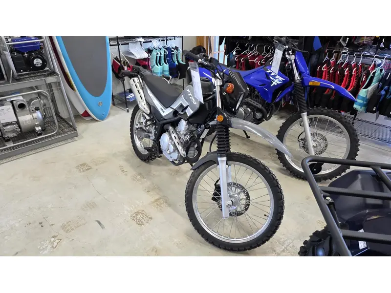 2025 Yamaha XT 250 thumbnail 2