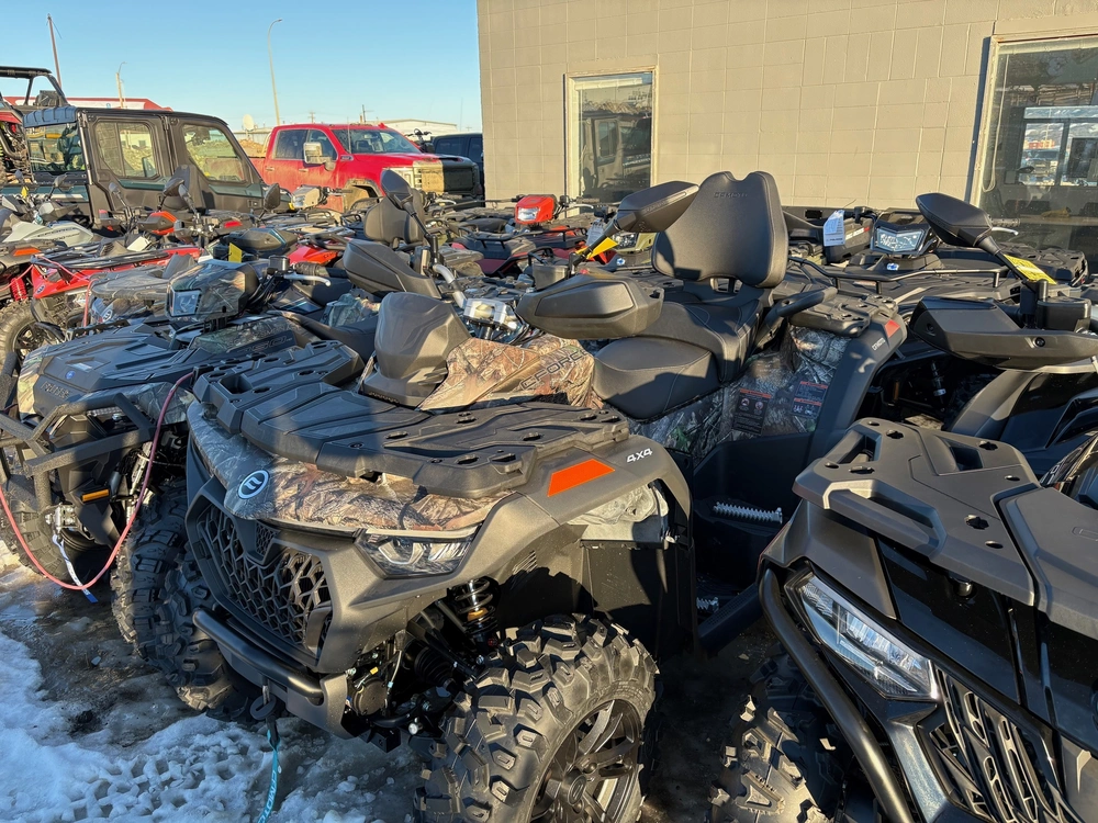 2025 Cfmoto Cforce 800 Touring alt