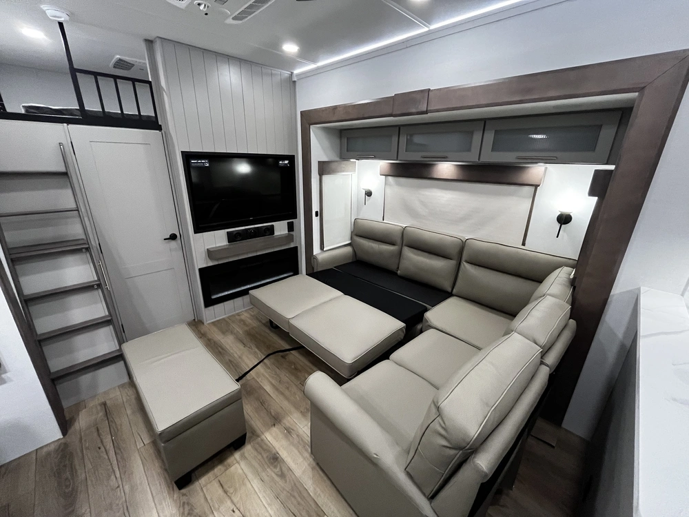 2026 Alliance Rv Paradigm 395ds alt