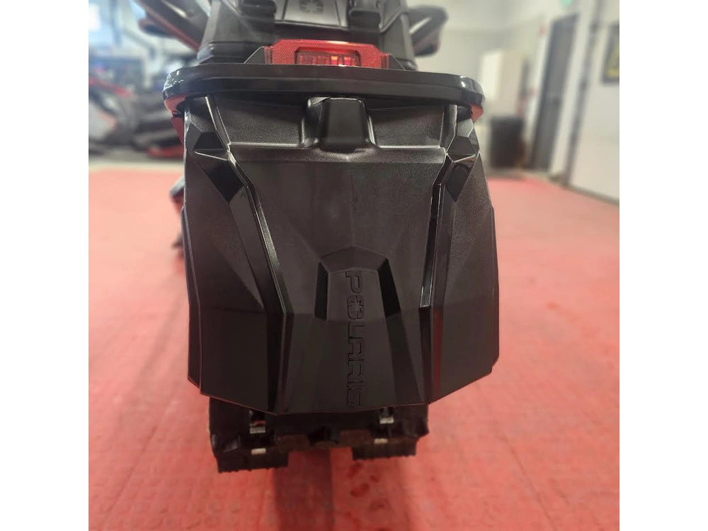 2025 Polaris 650 Indy Adventure 137 alt