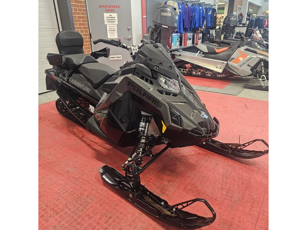 2024 Polaris 650 Indy Adventure 137 alt