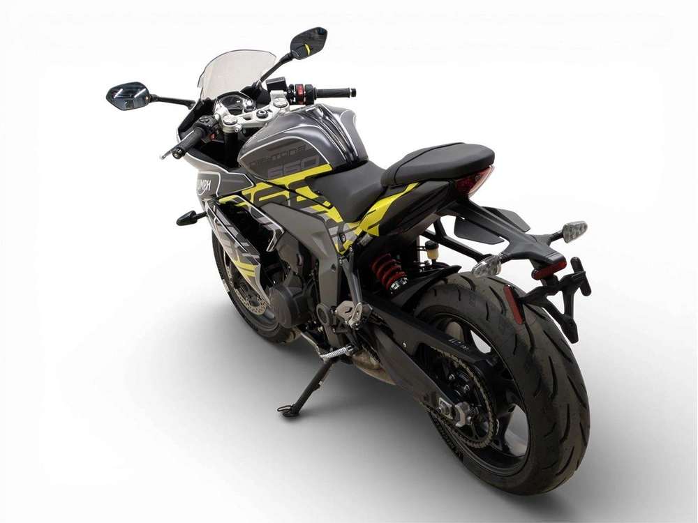 Triumph Daytona 660 2025 alt