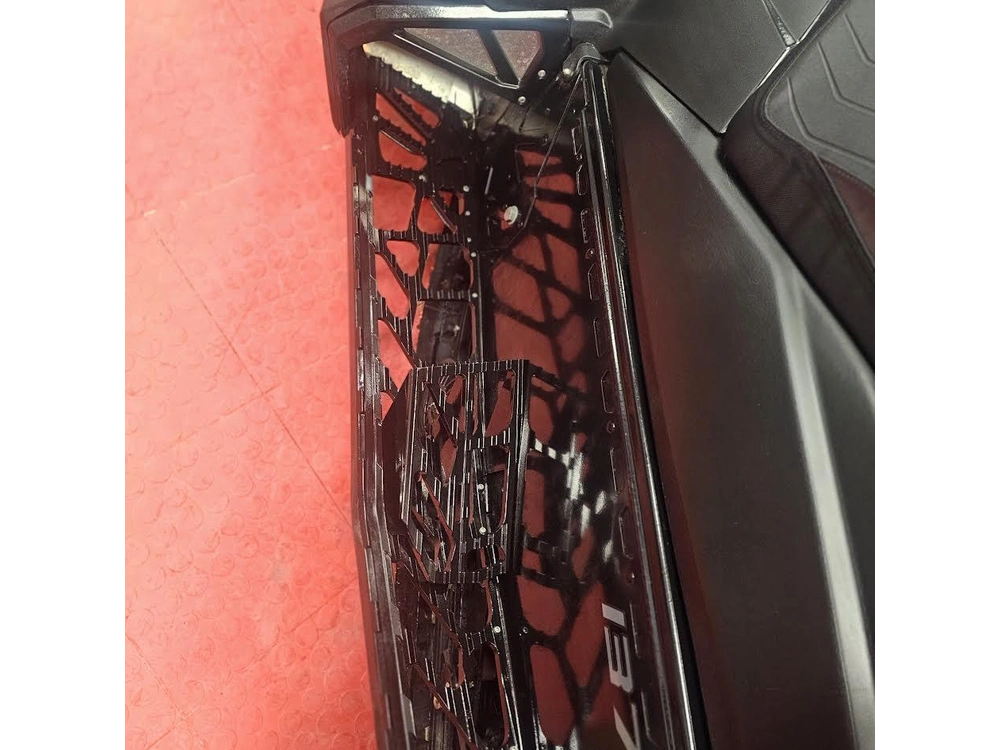 2025 Polaris 650 Indy Adventure 137 alt