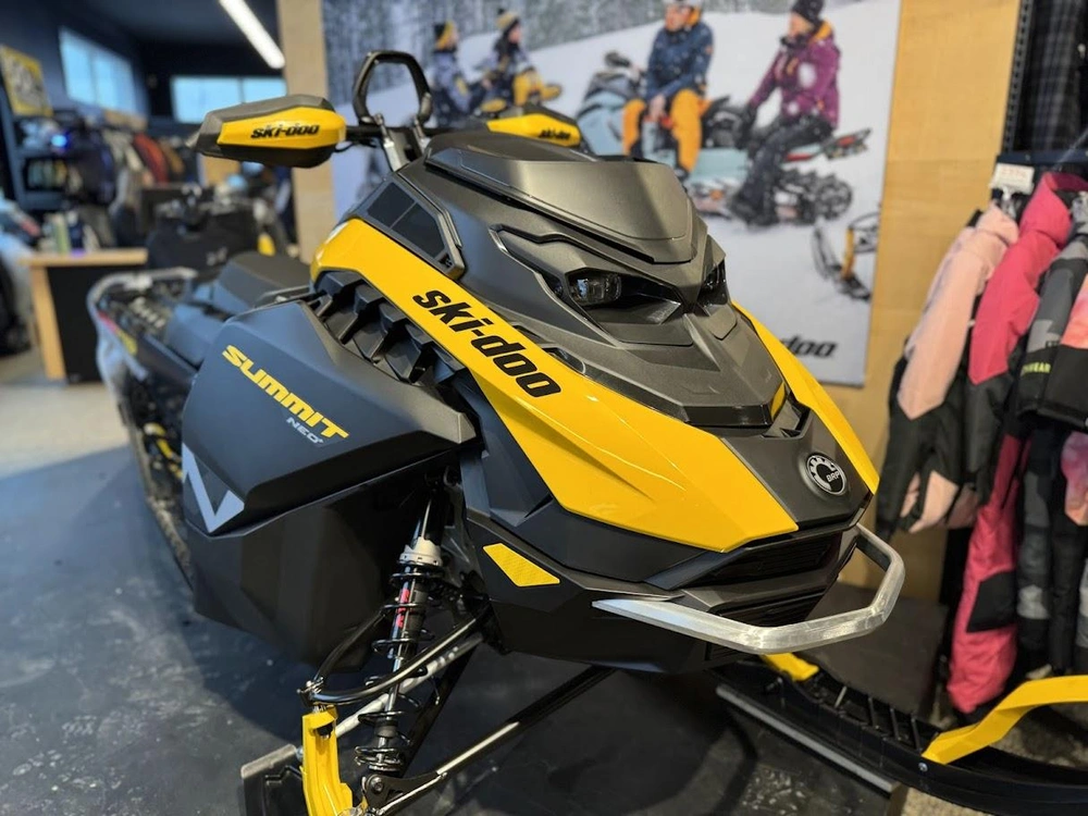 Ski-doo Summit Néo + 600 Efi 2026 alt