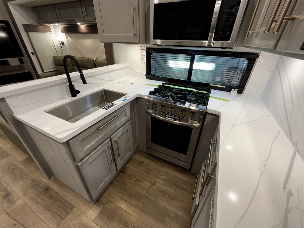 2026 Alliance Rv Paradigm 395ds alt