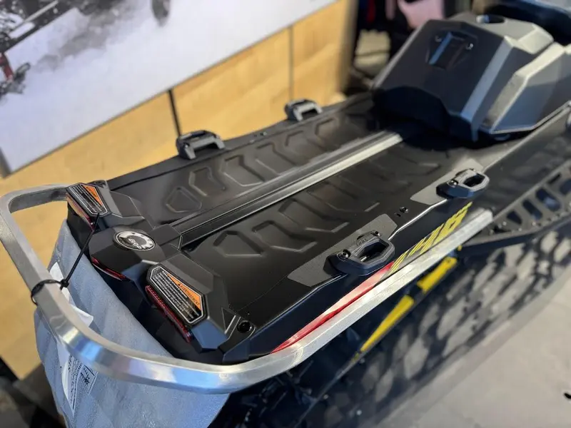 2026 Ski-Doo Summit néo + 600 EFI