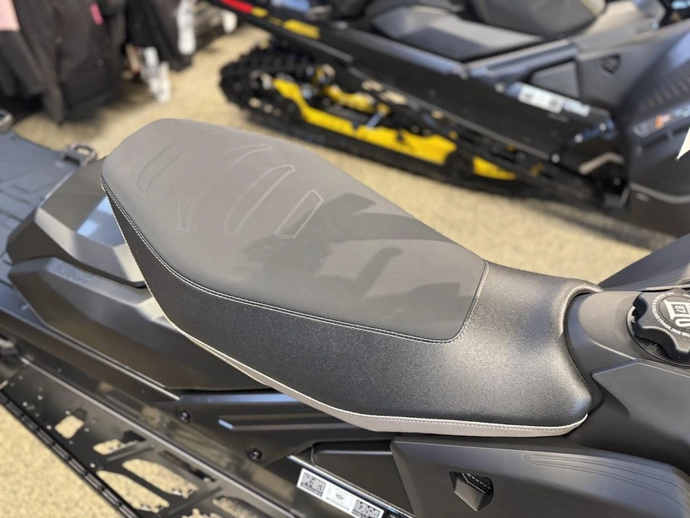 Ski-doo Renegade Adrenaline Enduro 900 Ace 2026 alt