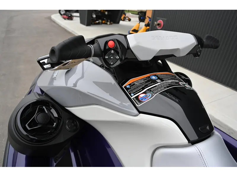 2025 Sea-Doo GTI SE 130 W/SOUND thumbnail 11