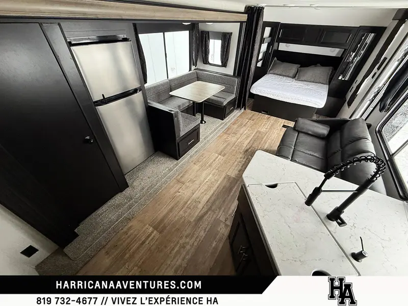2022 Cherokee 29RR Cargo thumbnail 9