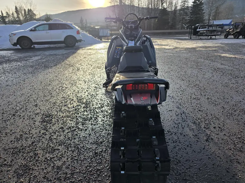 2025 Polaris 9R PRO RMK 155 - 7S Display
