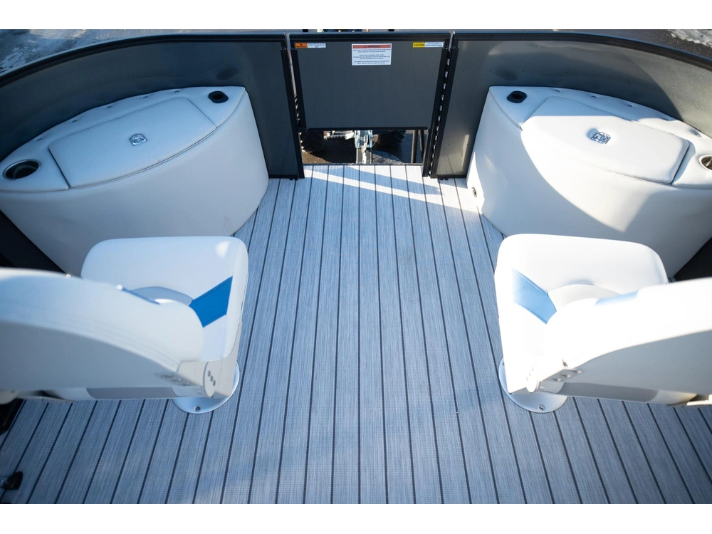 2025 Suncatcher Select 20f alt