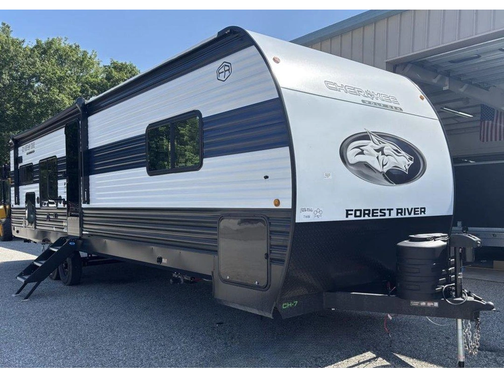 Forest River Wolf Den 271rk 2026 alt