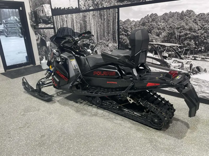 2023 Polaris INDY 850 XCR MATRYX 136 **DOSSIER PASSAGER!!**
