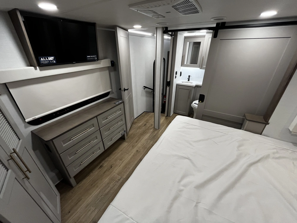 2026 Alliance Rv Paradigm 395ds alt
