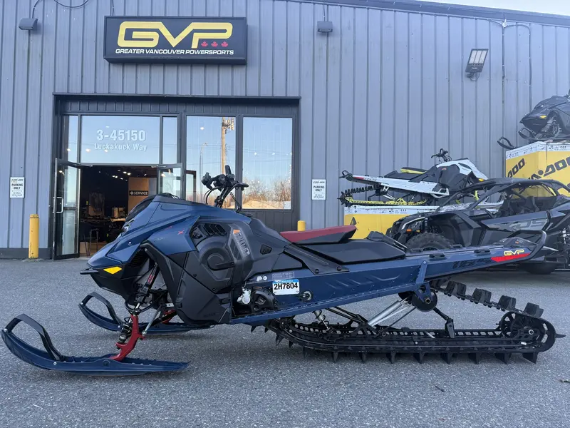 2025 Ski-Doo SUMMIT X 165" TURBO - DEMO