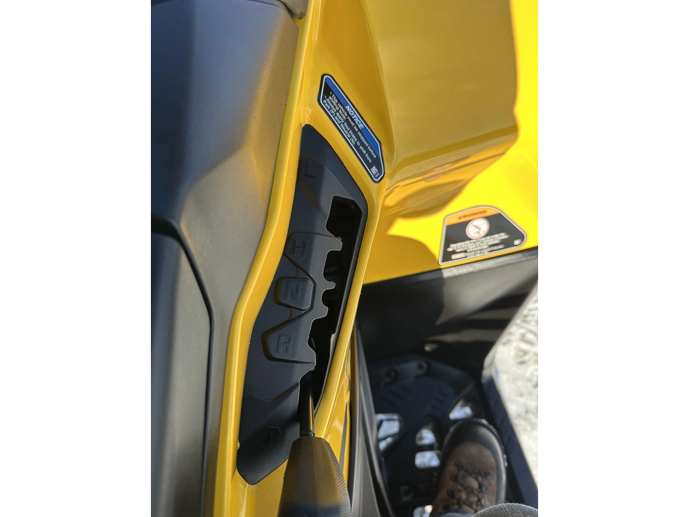 2024 Can-am Outlander Max Xt 700 alt