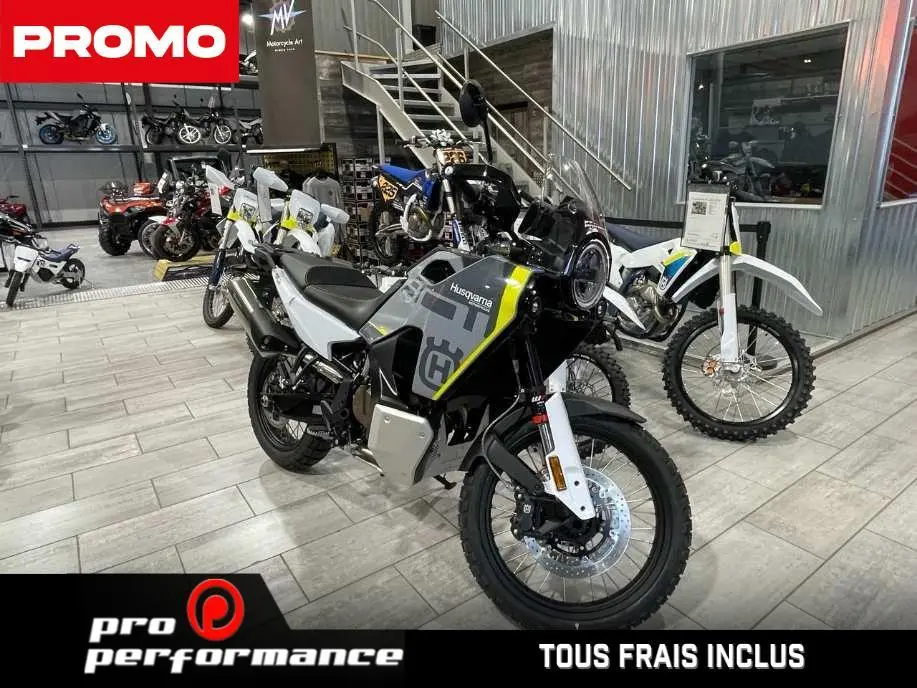 2025 Husqvarna Norden 901 