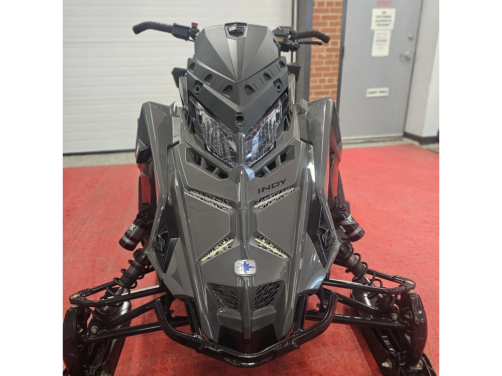 2024 Polaris 650 Indy Adventure 137 alt