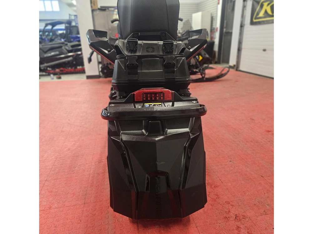 2024 Polaris 650 Indy Adventure 137 alt