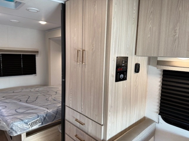 2026 East West By Forest River Entrada 2200s alt