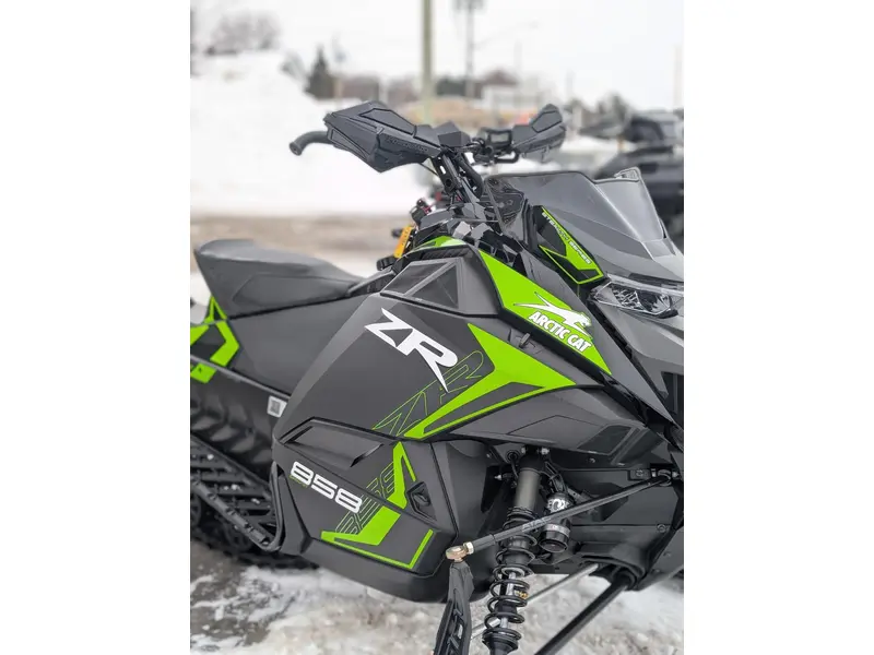 2026 Arctic Cat ZR 858 137 ATAC ES CN GRN DÉMO | SUSPENSION AJUSTABLE | 🧭 Garmin G8 – navigation intégrée haute définition 🧭 |