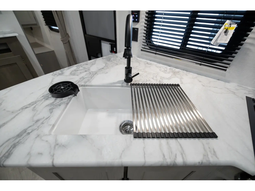 2026 Forest River Viking 262dbs alt