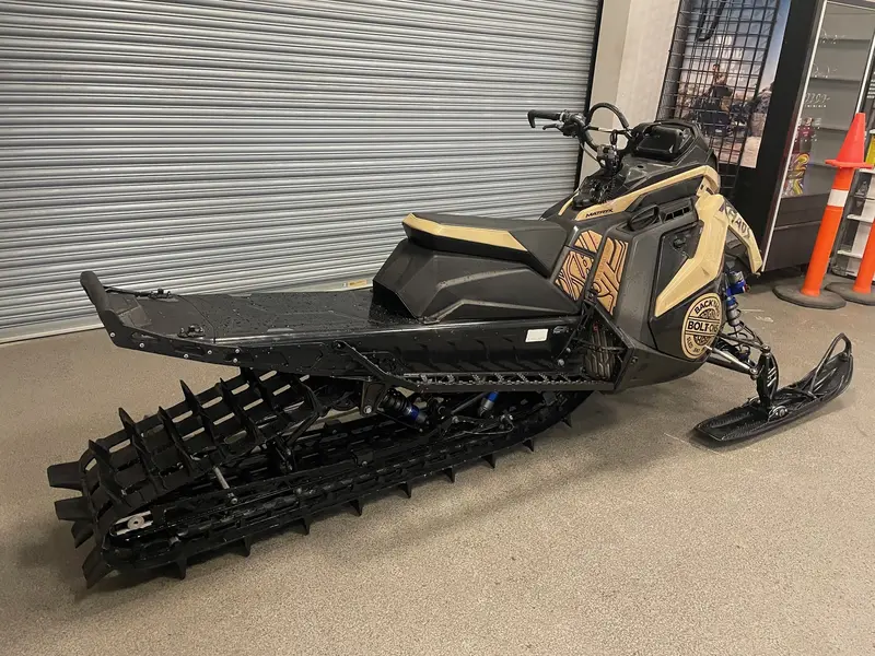 2024 Polaris BOOST KHAOS 155 X 3.25