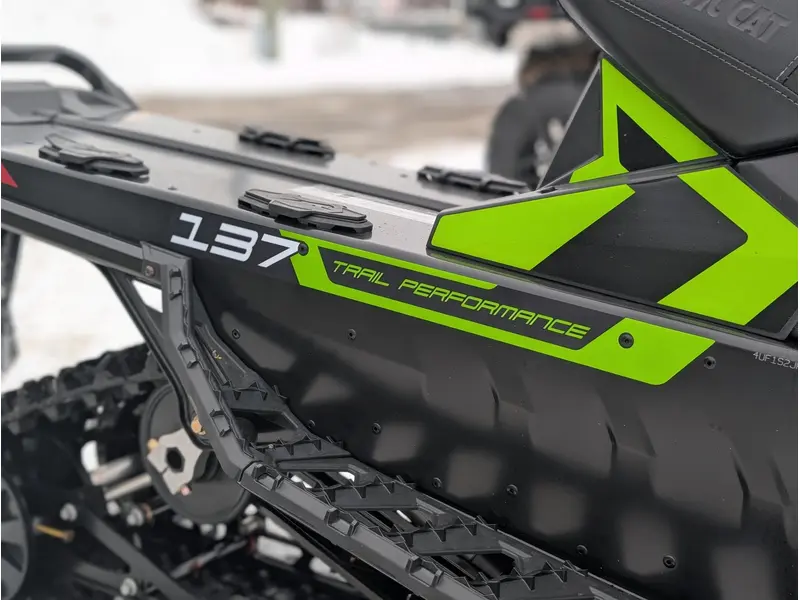 2026 Arctic Cat ZR 858 137 ATAC ES CN GRN DÉMO | SUSPENSION AJUSTABLE | 🧭 Garmin G8 – navigation intégrée haute définition 🧭 |