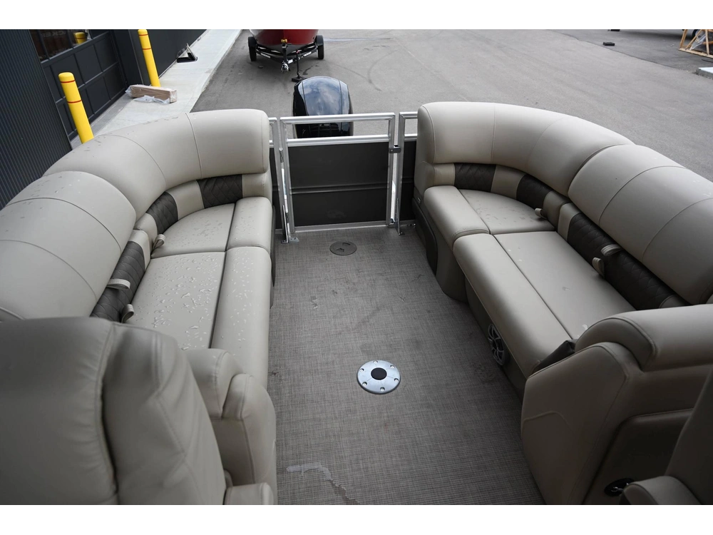 2025 Sun Tracker Party Barge® 22 Xp3 alt