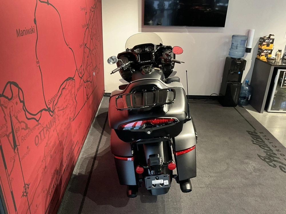 Indian Motorcycle Pursuit Dark Horse + 112 + Powerband Audio Package 2026 alt