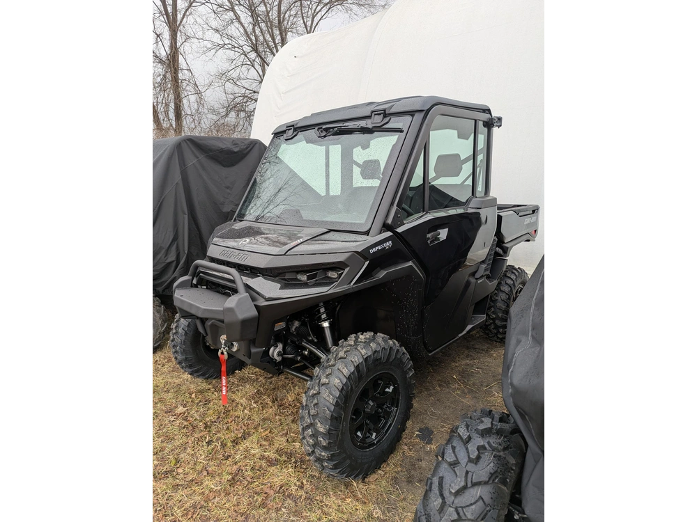 2026 Can-am Def Xtcab 65 Hd11 Bk 26 7ltr alt