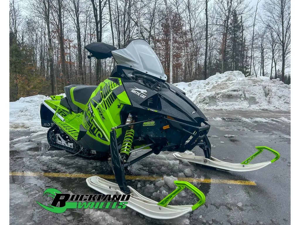 2020 Arctic Cat ZR 8000 137 ES RR WITH HEATED VISOR PLUG, ICE SCRATCHERS AND MORE!!