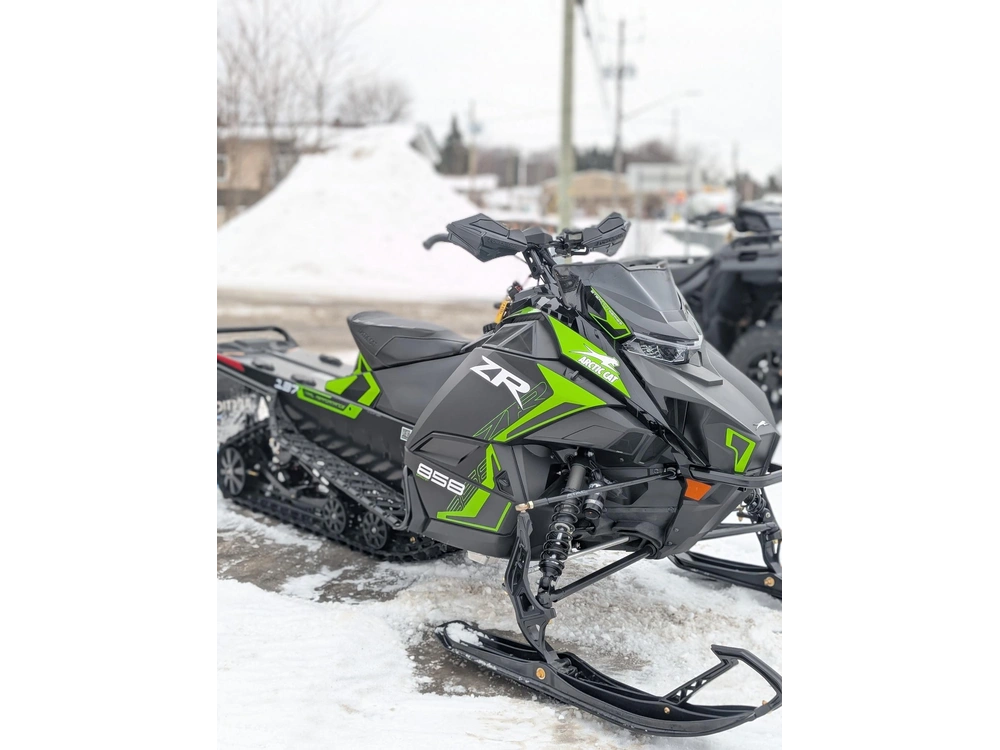 2026 Arctic Cat Zr 858 137 Atac Es Cn Grn Démo | Suspension Ajustable | 🧭 Garmin G8 – Navigation Intégrée Haute Définition 🧭 | alt