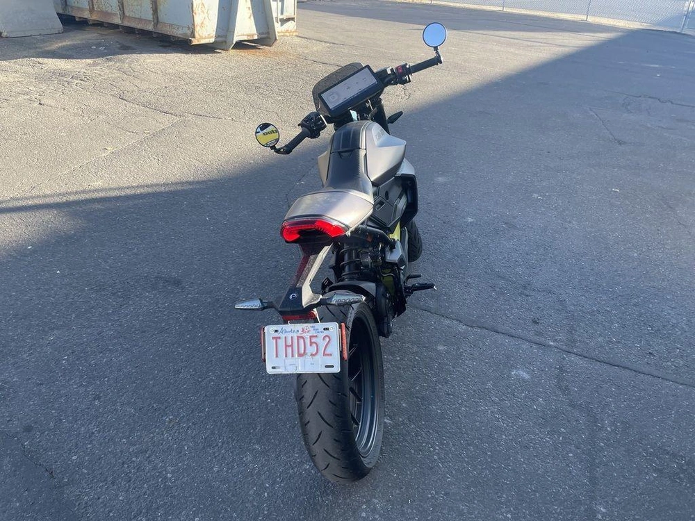 2025 Can-am Pulse Carbon Black alt