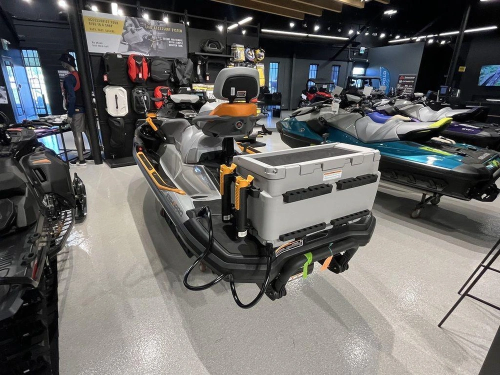 2025 Sea-doo Fishpro™ Trophy 170 alt