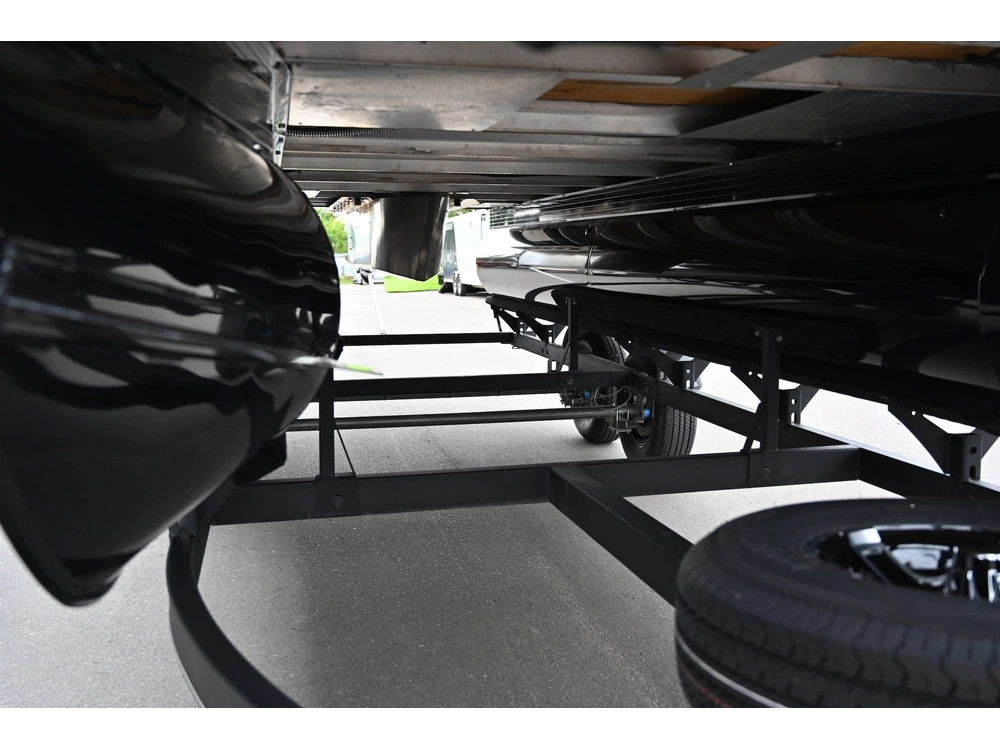 2024 Ranger Reata 200f Red Blk alt