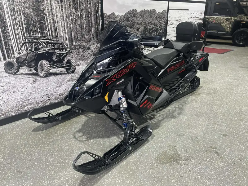 2023 Polaris INDY 850 XCR MATRYX 136 **DOSSIER PASSAGER!!**