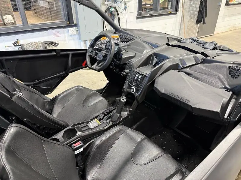 2023 Can-Am Maverick X3 DS TURBO RR thumbnail 4