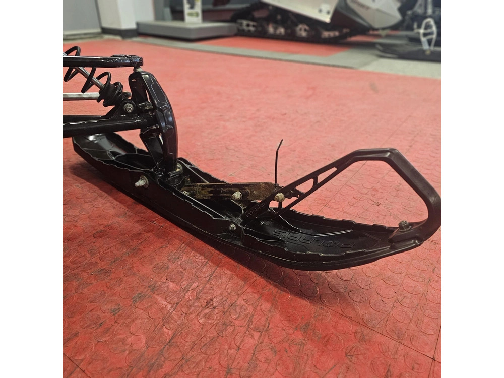 2024 Polaris 650 Indy Adventure 137 alt