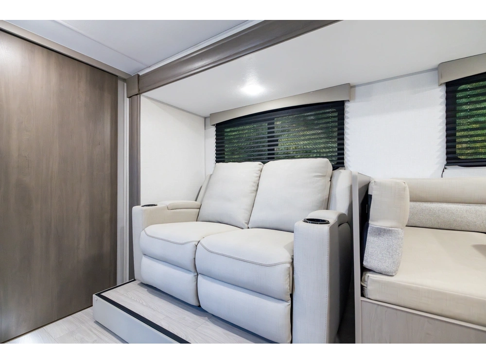 2026 Forest River Viking 25rb alt