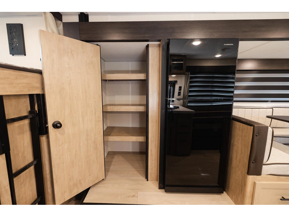 Cherokee 26brb Grey Wolf 2026 alt