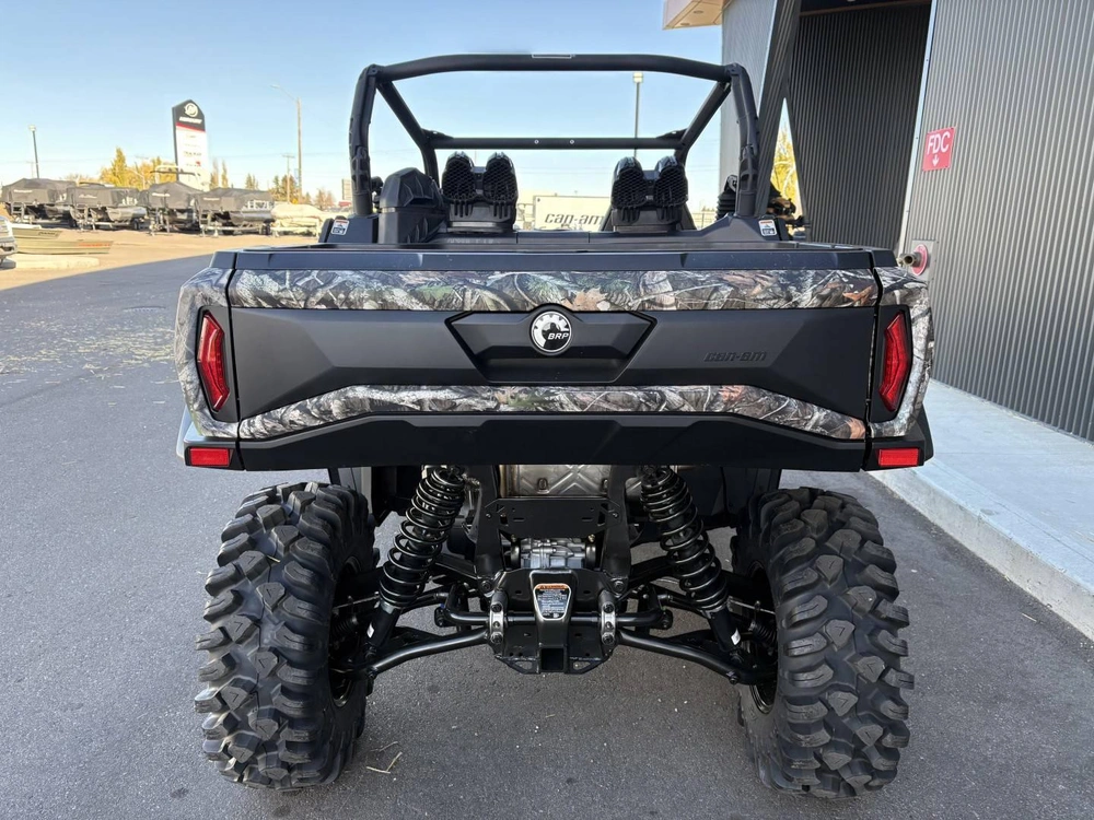 2026 Can-am Commander Xmr 1000r alt