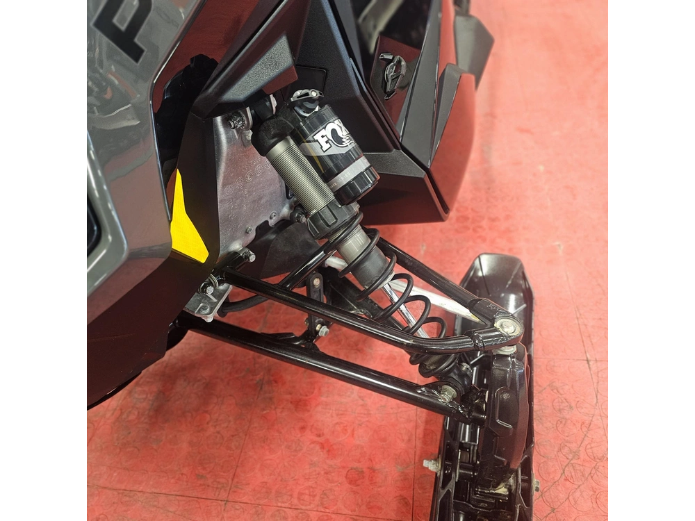 2024 Polaris 650 Indy Adventure 137 alt