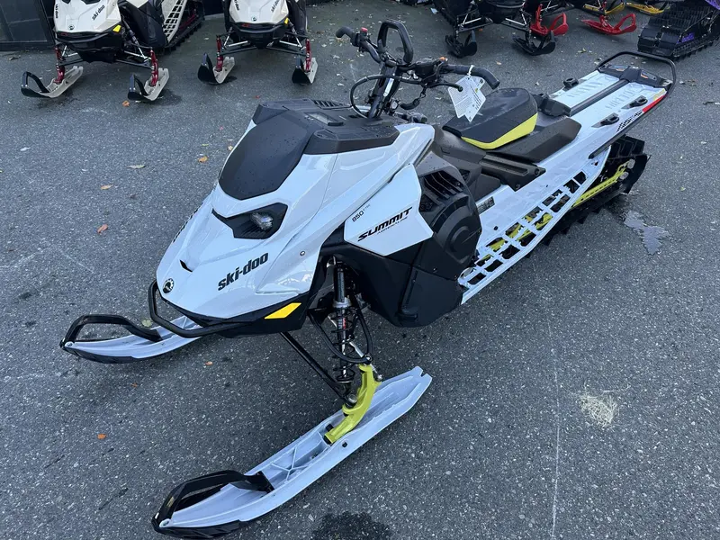 2025 Ski-Doo SUMMIT ADR W/ EDGE PKG 165 850 E-TEC POWDERMAX X-LIGHT FLEXEDGE 3.0" SHOT